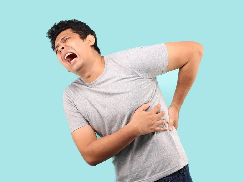 Waspada! Sakit Punggung Bisa Jadi Pertanda Tumor Sumsum Tulang Belakang